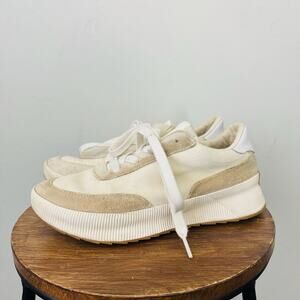 Sorel Out And About III City Sneakers Cream Women’s Size 10